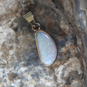 AUSTRALIAN OPAL PENDANT