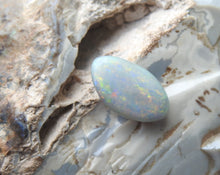 Load image into Gallery viewer, Lightning Ridge Opal