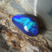Load image into Gallery viewer, AUSTRALIAN OPAL