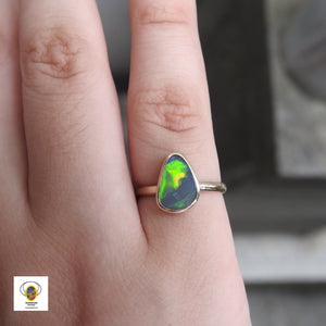 LIGHTNING RIDGE OPAL RING