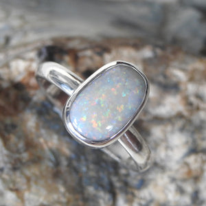AUSTRALIAN OPAL RING