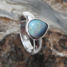 Load image into Gallery viewer, AUSTRALIAN OPAL RING