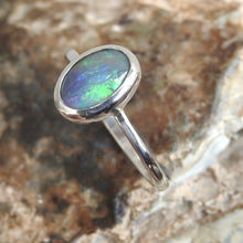 Load image into Gallery viewer, LIGHTNING RIDGE OPAL