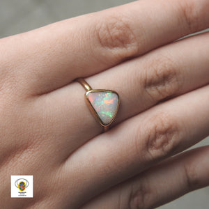 WHITE OPAL RING