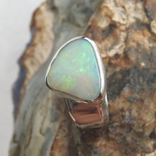 Load image into Gallery viewer, LIGHTNING RIDGE OPAL RING