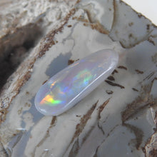 Load image into Gallery viewer, LIGHTNING RIDGE OPAL