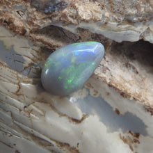Load image into Gallery viewer, LIGHTNING RIDGE OPAL
