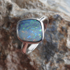 AUSTRALIAN OPAL RING