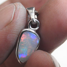 Load image into Gallery viewer, WHITE OPAL PENDANT