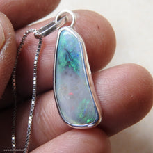 Load image into Gallery viewer, LIGHTNING RIDGE OPAL PENDANT