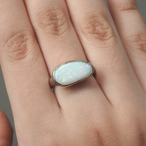 WHITE OPAL RING