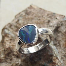 Load image into Gallery viewer, LIGHTNING RIDGE BLACK OPAL RING
