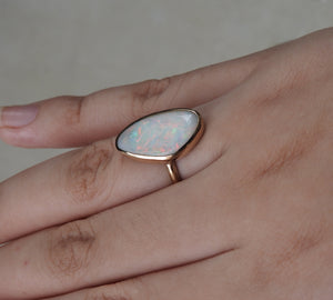 WHITE OPAL RING