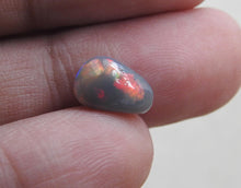 Load image into Gallery viewer, Lightning Ridge Opal