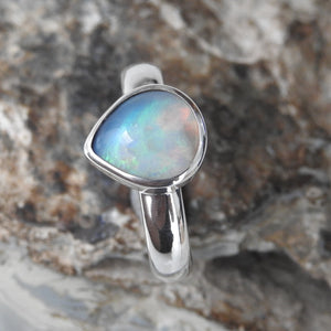 AUSTRALIAN OPAL RING