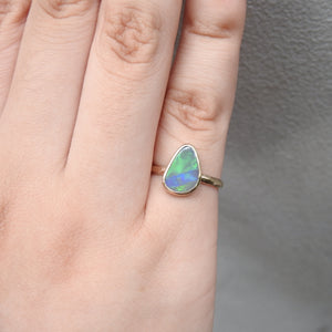 LIGHTNING RIDGE OPAL RING