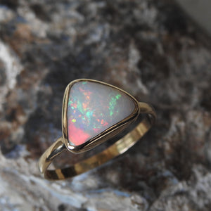 WHITE OPAL RING