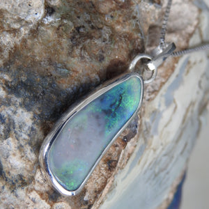 LIGHTNING RIDGE OPAL PENDANT