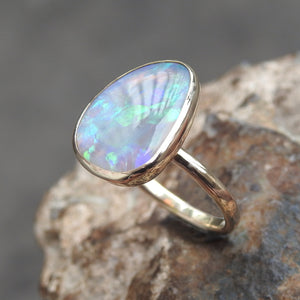 AUSTRALIAN OPAL