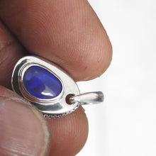 Load image into Gallery viewer, AUSTRALIAN OPAL PENDANT