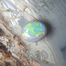 Load image into Gallery viewer, LIGHTNING RIDGE OPAL