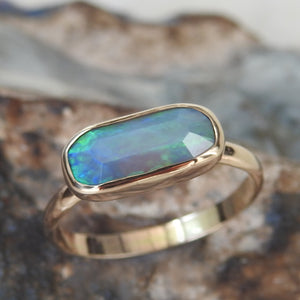 LIGHTNING RIDGE OPAL RING
