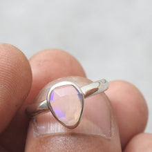 Load image into Gallery viewer, AUSTRALIAN CRYSTAL OPAL RING