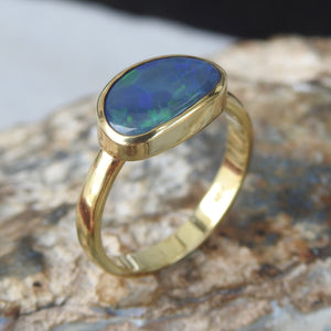 LIGHTNING RIDGE BLACK OPAL RING