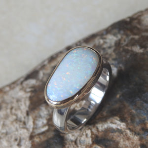 WHITE OPAL RING