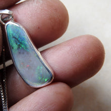 Load image into Gallery viewer, LIGHTNING RIDGE OPAL PENDANT