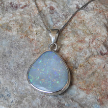 Load image into Gallery viewer, OPAL PENDANT