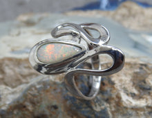 Load image into Gallery viewer, Lightning Ridge Opal