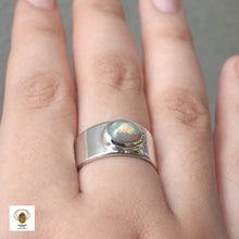 Load image into Gallery viewer, LIGHTNING RIDGE OPAL RING
