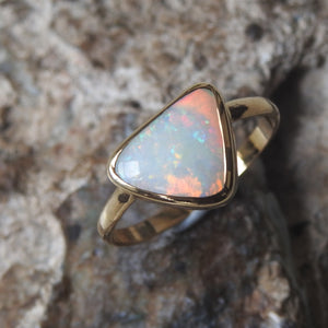 WHITE OPAL RING