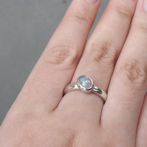 AUSTRALIAN OPAL RING