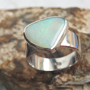 LIGHTNING RIDGE OPAL RING