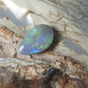 LIGHTNING RIDGE OPAL