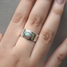 Load image into Gallery viewer, LIGHTNING RIDGE OPAL RING