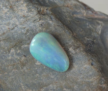 Load image into Gallery viewer, Lightning Ridge Crystal Opal