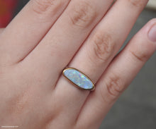 Load image into Gallery viewer, Mintabie Solid Dark Opal Ring