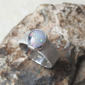 LIGHTNING RIDGE OPAL RING