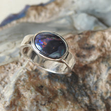 Load image into Gallery viewer, Lightning Ridge Opal