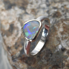 Load image into Gallery viewer, LIGHTNING RIDGE OPAL RING
