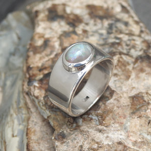 LIGHTNING RIDGE OPAL RING