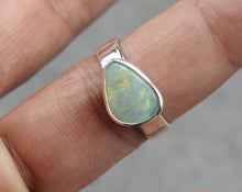 Load image into Gallery viewer, Mintabie Opal 
