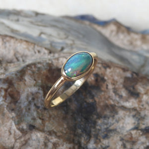 AUSTRALIAN OPAL RING